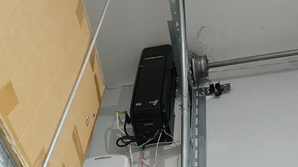 We installed a LiftMaster 98022 opener in Wheeling, Illinois.