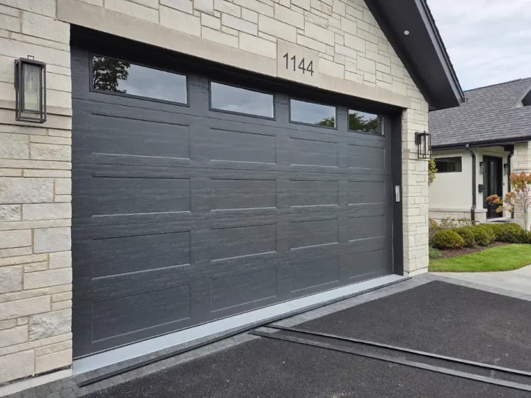 Garage Door in Arlington Heights, IL